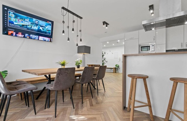 Flatista Homes - Central Station - 4 BR