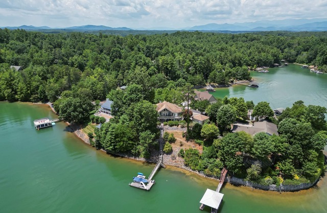 Flexible stays! Private Waterfront w/Dock & close to nearby trails.