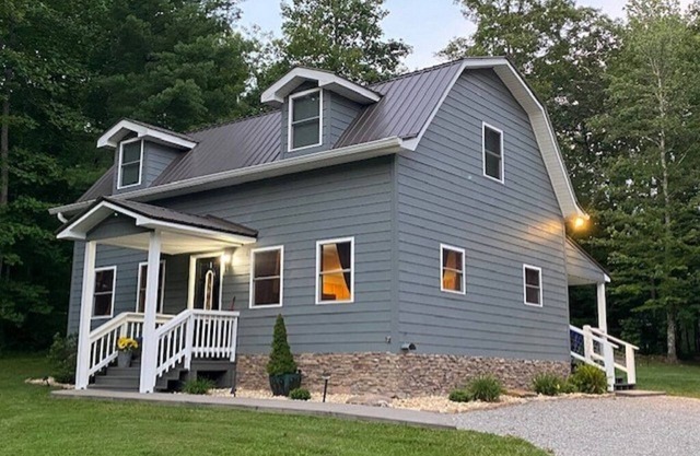 FLEXWORK, PLAY, TRAIL RIDE, SERENITY! BEAUTY BORDERING BIG SOUTH FORK NATL PARK!