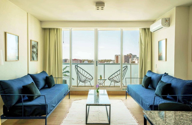 Fliphaus + BE Libertador - Lux 1 Bd 11 -21