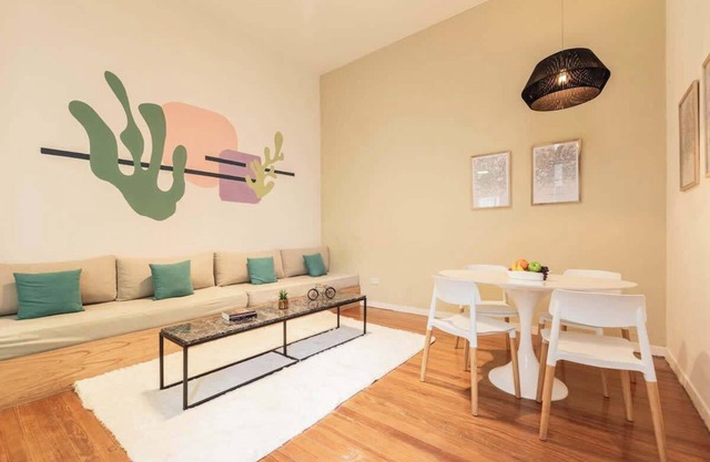 Fliphaus + HollyHaus 'B' - 3 Bd 2 Ba Patio Grill & Pool