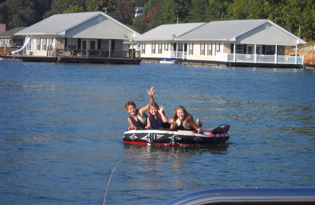 Floating Holiday #2 on Norris Lake at Springs Dock Marina. Front row view.