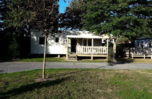 Flower Camping Le Pavillon * - Mobil home Comfort 34m2 - 3 bedrooms + semi-covered terrace 9m2 6 people