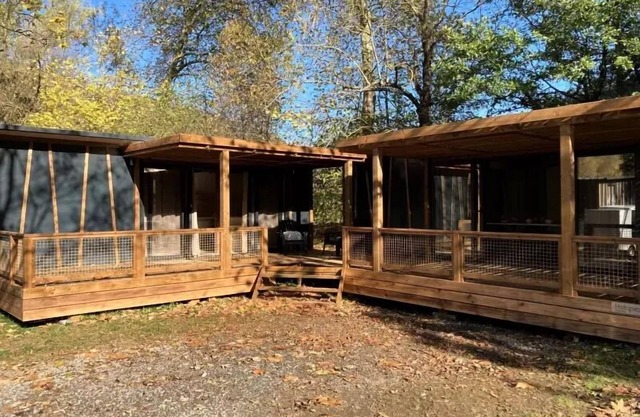 Flower Camping LA BEXANELLE * - Chalet Portland Premium 70m2 - 5 bedrooms (2+3) + TV + LV + Terrace semi covered 10 people