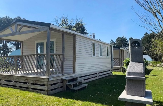Flower Le Domaine du Rompval * - Mobile home Premium 25 m2 including covered terrace - 2 bedrooms +TV + dishwasher + BBQ 4 people