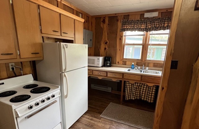 Flyway Resort ‘The Duck Shack’ on Wilson Lake