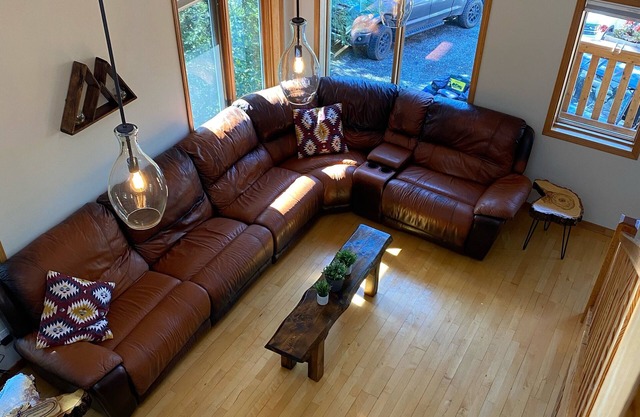 Folding Mountain Chalet - Jasper East