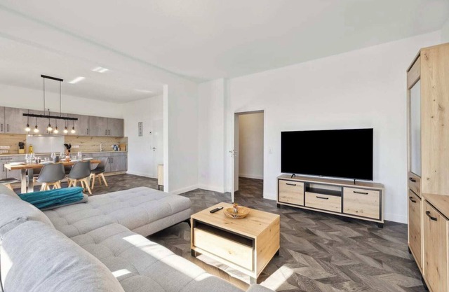 For up to 8 people Kaiser Wilhelm Bridge