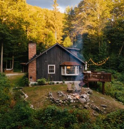 Forest Mountain Escape- Beautiful Mountaintop Escape in Mendon, VT, 20 min to Killington 14 to Pico, home