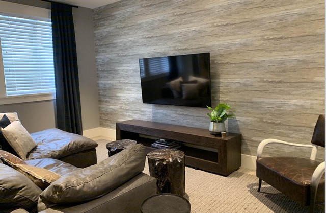 Fort Langley Luxury Suite