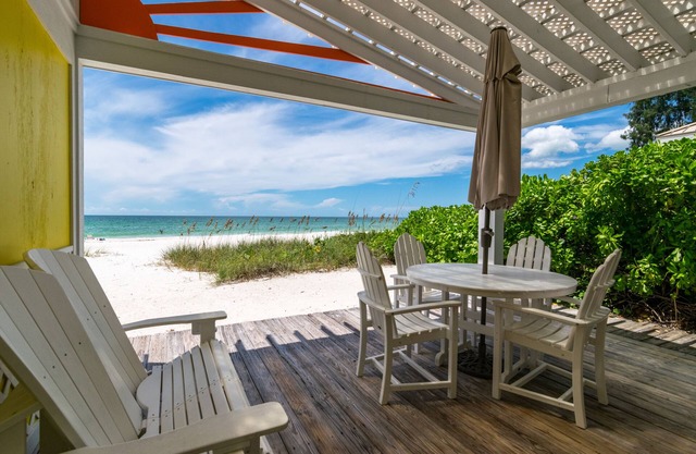 Four Beach Lovers 2 | Beach Right At Your Door