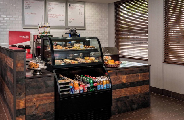 Four Points by Sheraton Boston Logan Airport Revere