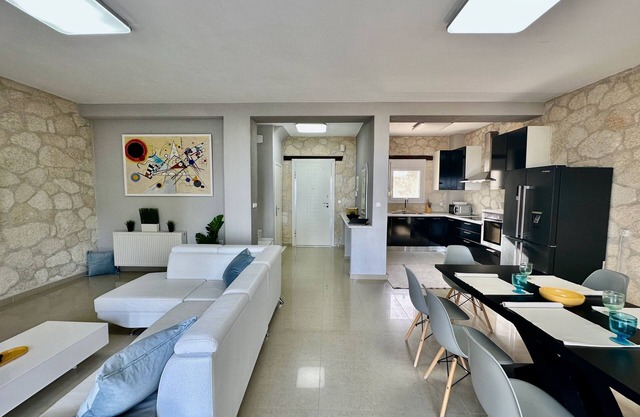Four Seasons Eco Friendly Villa