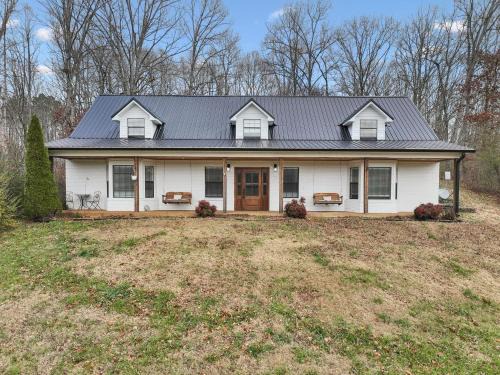 Fox Haven Retreat-Private Yard-Outdoor Adventure