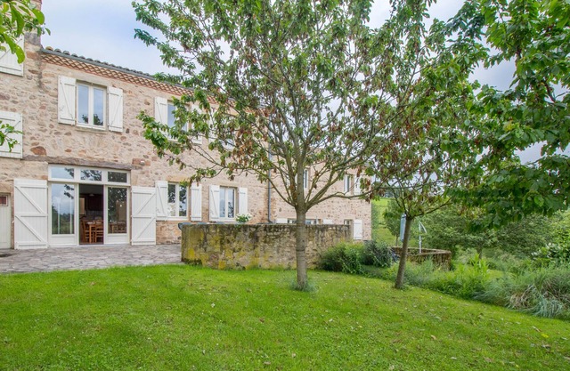 Gîte* HEREST panoramic view of the Monts d'Auvergne