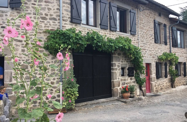 FRANCE-SUD-OUEST, country house and swimming-pool for rent