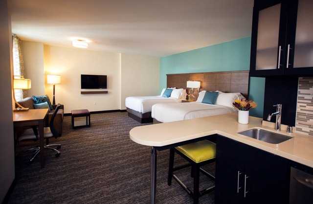 Free Breakfast + 24 Hour Business Center | Studio Close to Lake Union