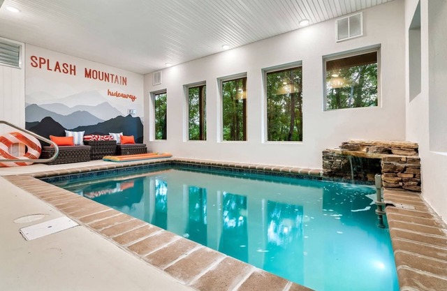 Free Dollywood Tix/Indoor Heated POOL/VIEWS/Quiet