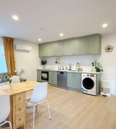 Free parking a fully renovated century old building, just a 5 minute drive to the city center Unit 4