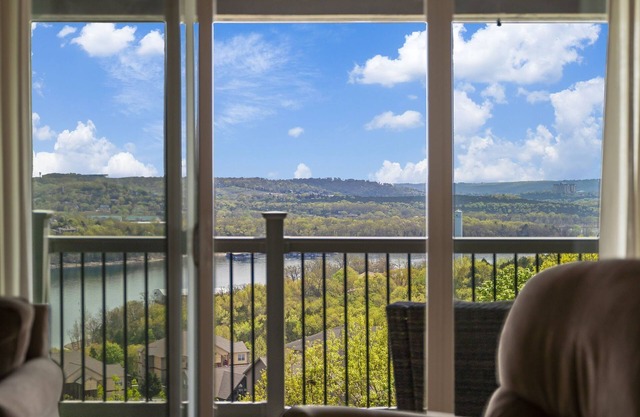 Free SDC Tickets-Lounge with Stunning Views of Table Rock Lake in Open Concept Condo Near Table Rock