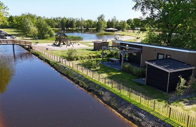 Friesland Hideaway with pets