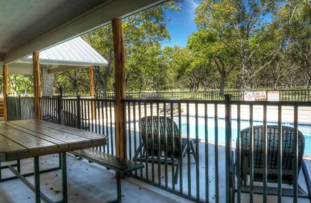 Frio Pecan Farm House 33