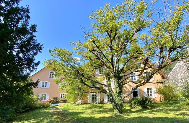 From Christmas 2025: Spacious property with 9 bedrooms for 22 people