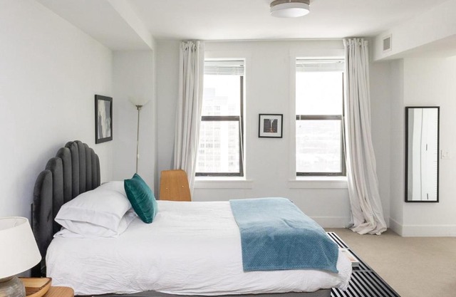 FRONTDESK Debonair Studio Apt with City View