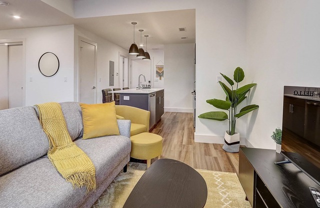 Frontdesk | Studio Apt by Philadelphia Art Museum