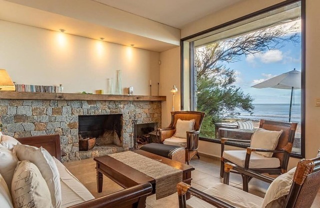 Frontline Beach House: Your Dream Vacation in a Home with private beach access