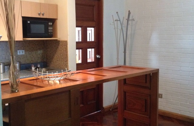 FULL EQUIPPED STUDIO ZONA 14 - ESTUDIO EQUIPADO EN ZONA 14