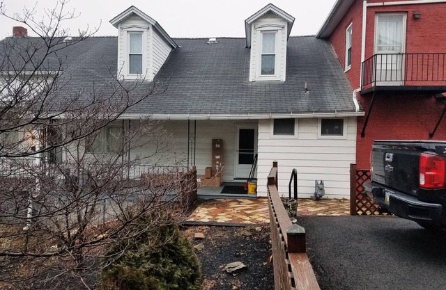 Full Home in quiet Historic District