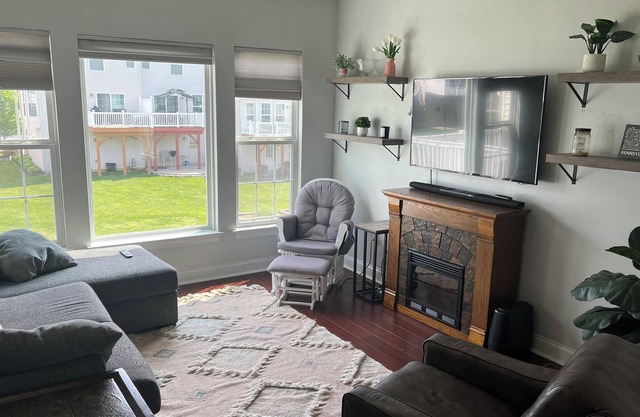 Full house 5 minutes from PSU and Downtown State College. Pet Friendly