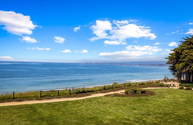 Full Ocean View-2 Decks-Heated Pool