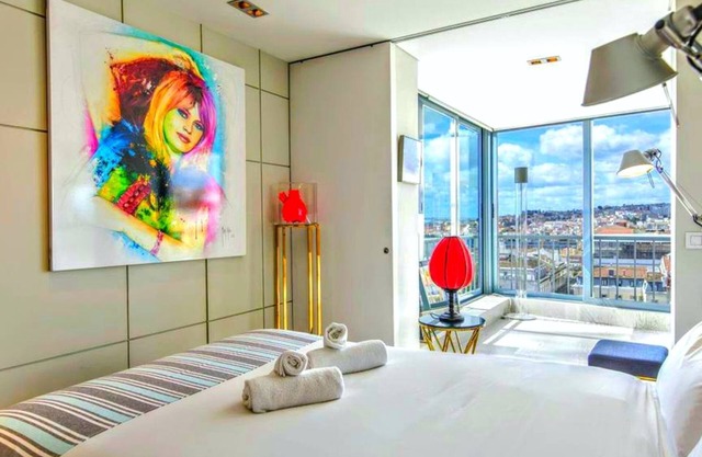 Full Sky in Chiado by LovelyStay