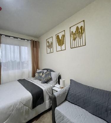 Fullerton Suites