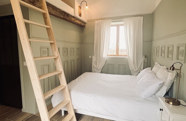 Fully equipped cottage in a quiet location