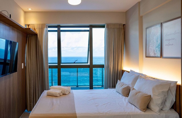 Fully Equipped 2 Bedroom with Ocean View in Barra