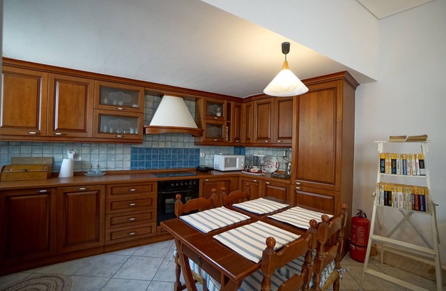 Fully equipped, family house near the sea for rent