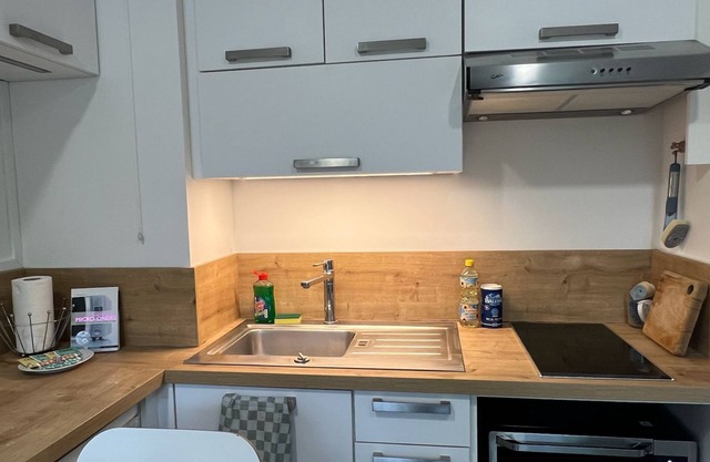Fully-equipped studio with balcony and quick access to Lille