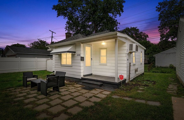 Fully equipped 2br retreat (Entire House)