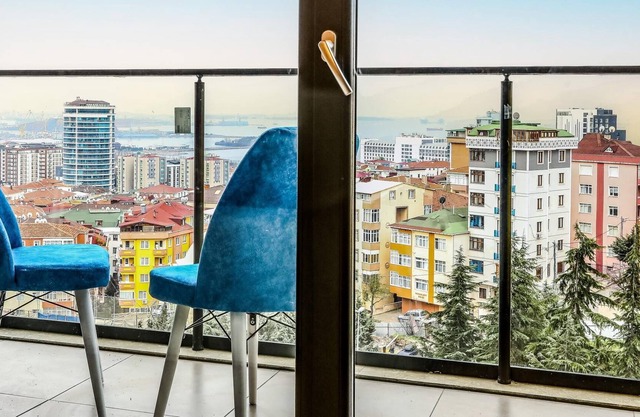 Fully Furnished Residence with Security in Pendik