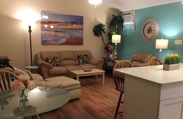 Fully furnished spacious cabin in rural neighborhood.