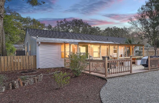 Fully Loaded Home ~ Kid Friendly ~ Outdoor Space