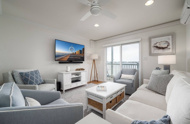 Fully Renovated 2 Bedroom, 2 Bath Bayfront Condo