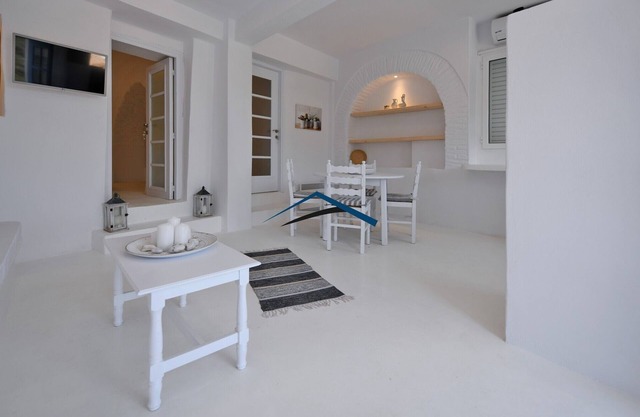 Fully renovated apartment in the heart of Ioulida