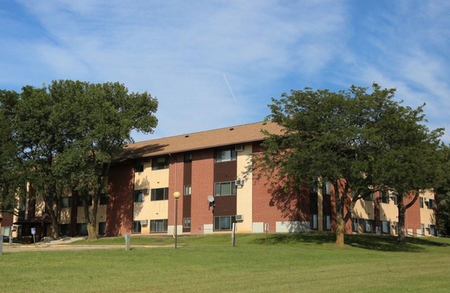 Furnished Apartment long & short stay Lamberton Minnesota