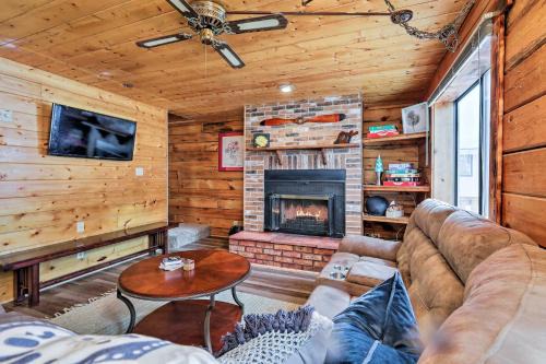 Furnished Deck Cabin in Coconino National Forest