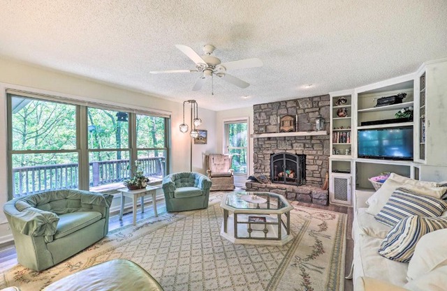 Furnished Deck with Views Hot Springs Cottage