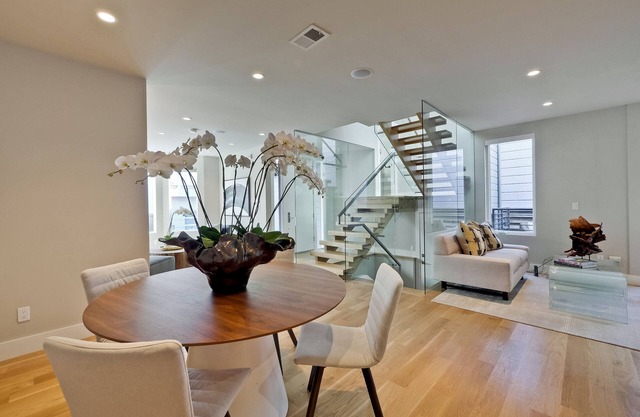 Furnished Executive Home in Mission Area